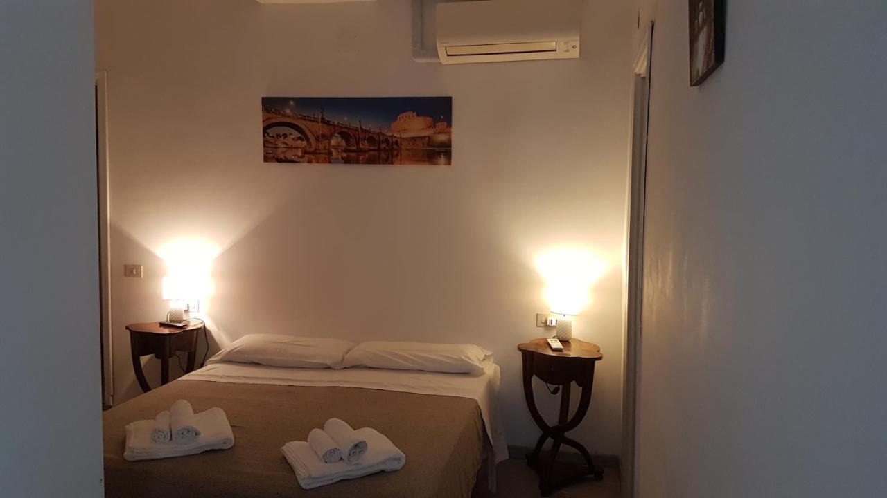 Domus Ferraro Hotel Рим Екстериор снимка